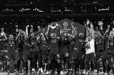 森林主帅：或许只有弗爵爷和温格在英超的成就高于瓜迪奥拉（森林主帅：英超历史上或仅弗格森、温格成就高于瓜迪奥拉）