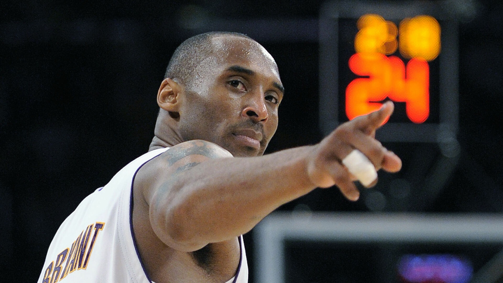 阿斯：塞尔塔愿与马科斯-阿隆索续约，球员尚未做出最终决定（阿斯报道：塞尔塔愿续约马科斯·阿隆索，但球员去留尚未定论）