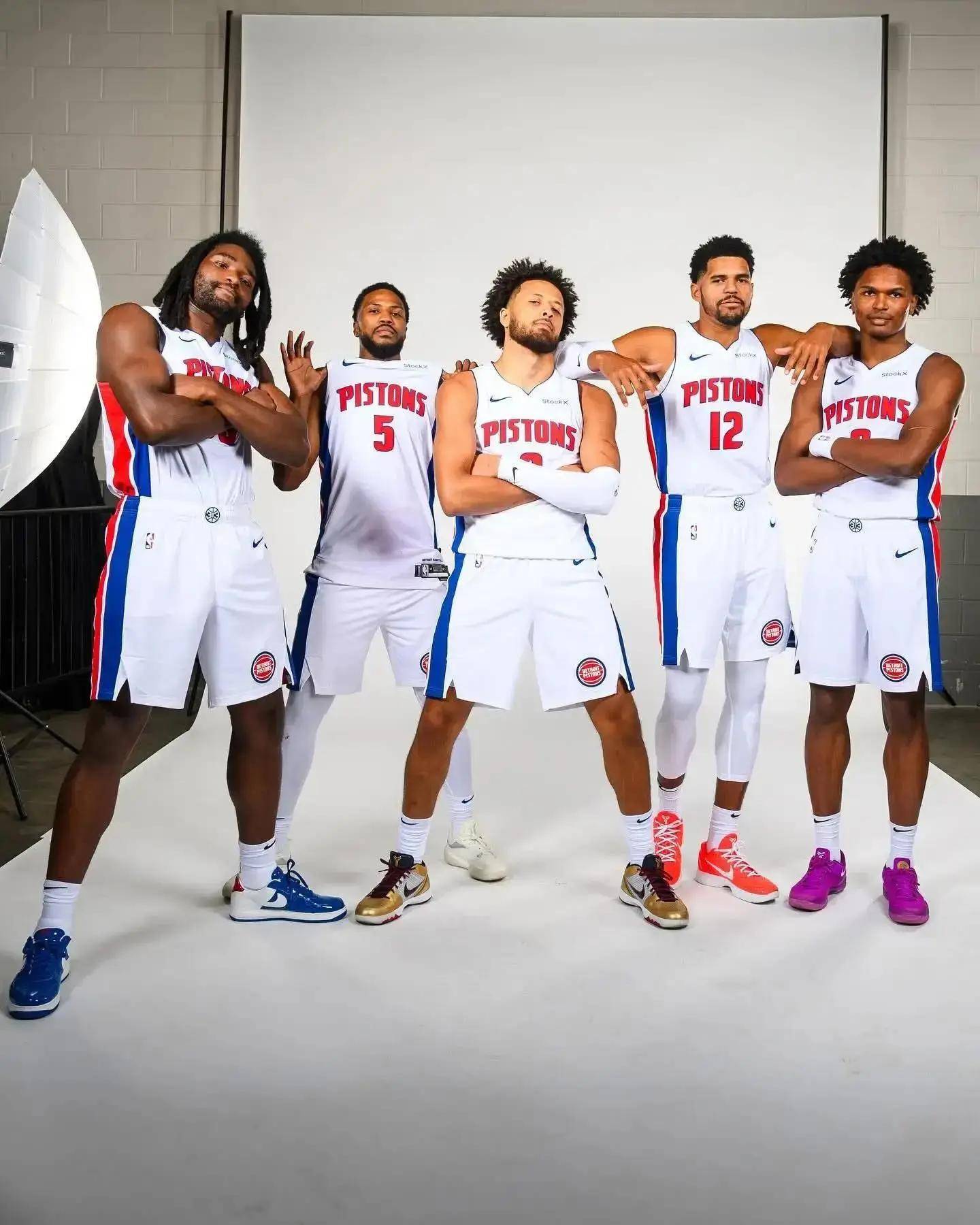 卢克·肖迎曼联生涯300场里程碑！前299场4球30助攻（卢克·肖达成曼联300场里程碑：前299战贡献4球30助攻）