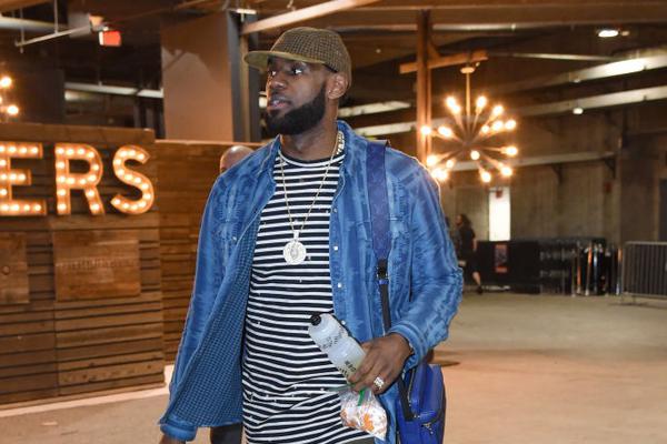 FC26足球庆典队长：金搓姆巴佩领衔，C罗、凯恩、范戴克在列（FC26足球庆典队长名单出炉：金搓姆巴佩领衔，C罗、凯恩、范戴克同入选）