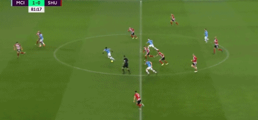 萨拉赫落选！利物浦仅19人出征欧冠 纯血边锋只剩1人（萨拉赫未入选！利物浦欧冠仅19人随队 纯血边锋仅余一人）