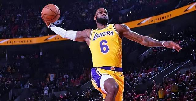 歌名应景，著名歌唱家波切利在世界杯抽签仪式演唱《今夜无人入眠》（波切利亮相世界杯抽签仪式，献唱应景《今夜无人入眠）