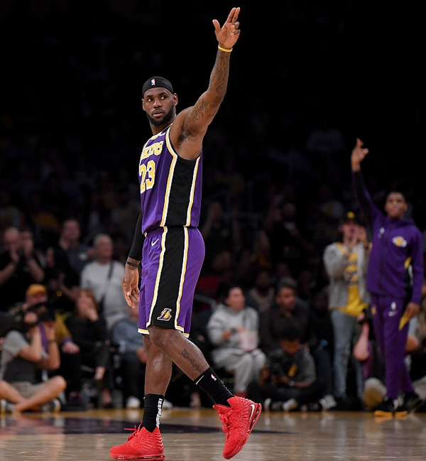 防守不稳，问题可能不在后卫（防守不佳，症结或不在后卫）