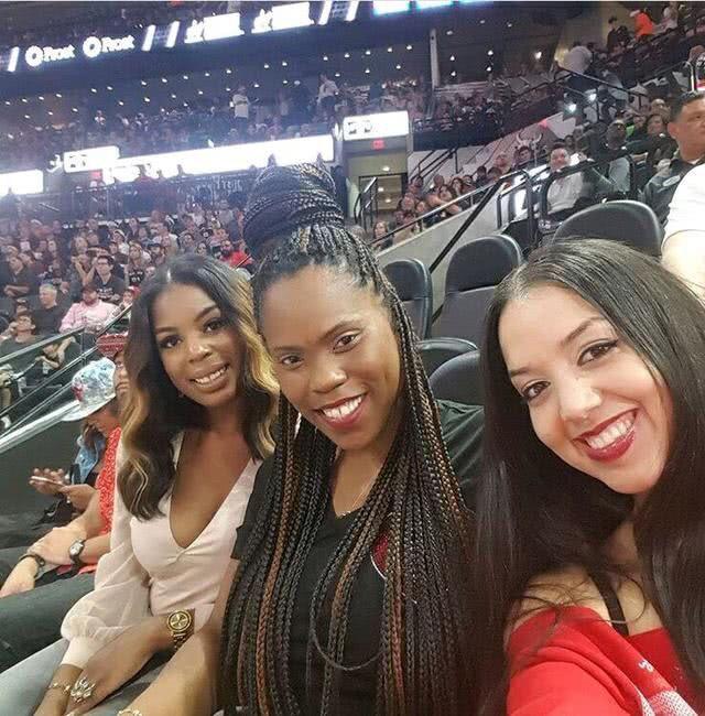 火箭主场大胜太阳，汤普森31分+杜兰特28+8助球队登顶西部第二（火箭主场大破太阳：汤普森31分、杜兰特28+8，球队升至西部第二）