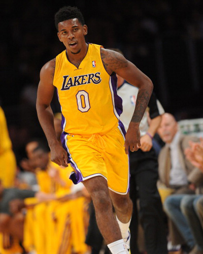 意媒：贡多齐可能在冬窗离开拉齐奥，标价至少3000万欧元（意媒：贡多齐或将冬窗离开拉齐奥，标价不低于3000万欧元）