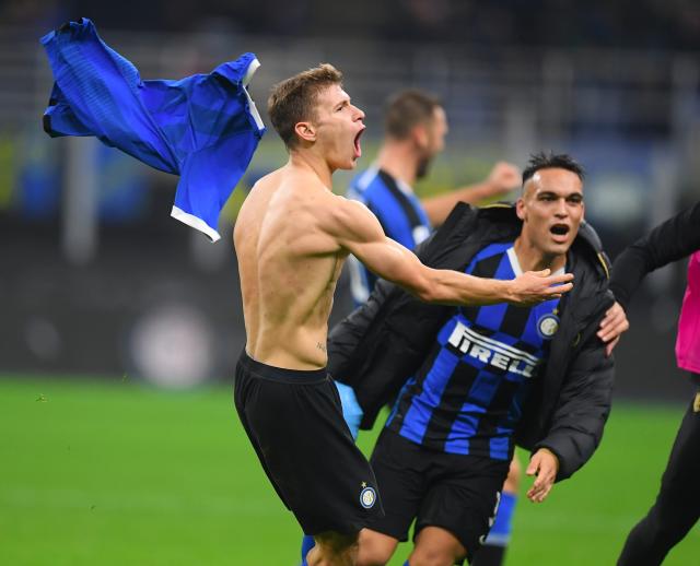 法比奥晒照：仔细看我受伤的右膝，你就知道我们队付出了一切（法比奥晒图：看我的右膝伤就懂，球队已拼尽所有）