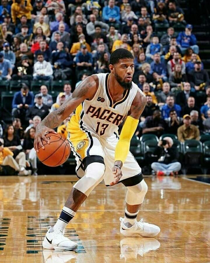 不差钱，阿联酋足协提供5架专机拉球迷去客场看世预赛（豪气出手！阿联酋足协派出5架专机送球迷赴客场看世预赛）